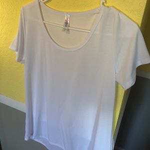 Lularoe Classic T (Size XS)
